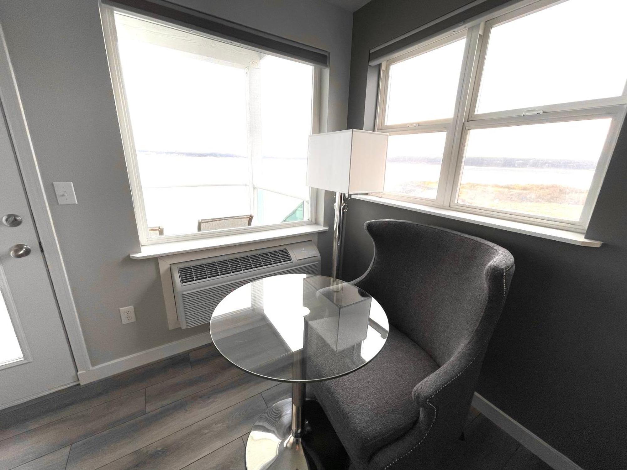 Tides Inn & Suites Port Townsend Room photo